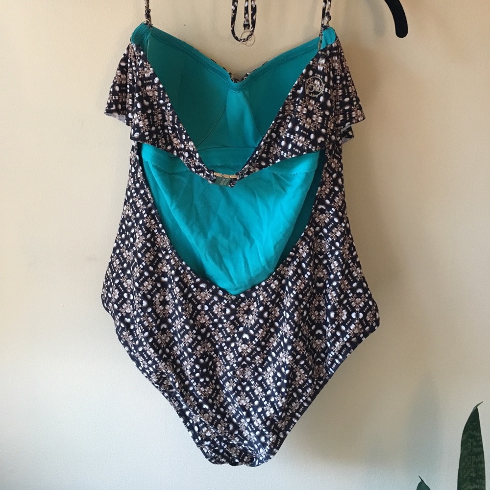 One-piece bathing suit - Picture 8 of 8